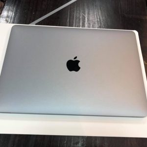 Dịch Vụ Dán MacBook Tận Nơi Tại Hà Nội – Nhanh Chóng, Chuyên Nghiệp, Giá Tốt
