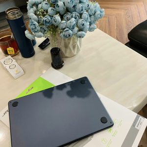Dịch Vụ Dán MacBook Tận Nơi Tại Hà Nội – Nhanh Chóng, Chuyên Nghiệp, Giá Tốt